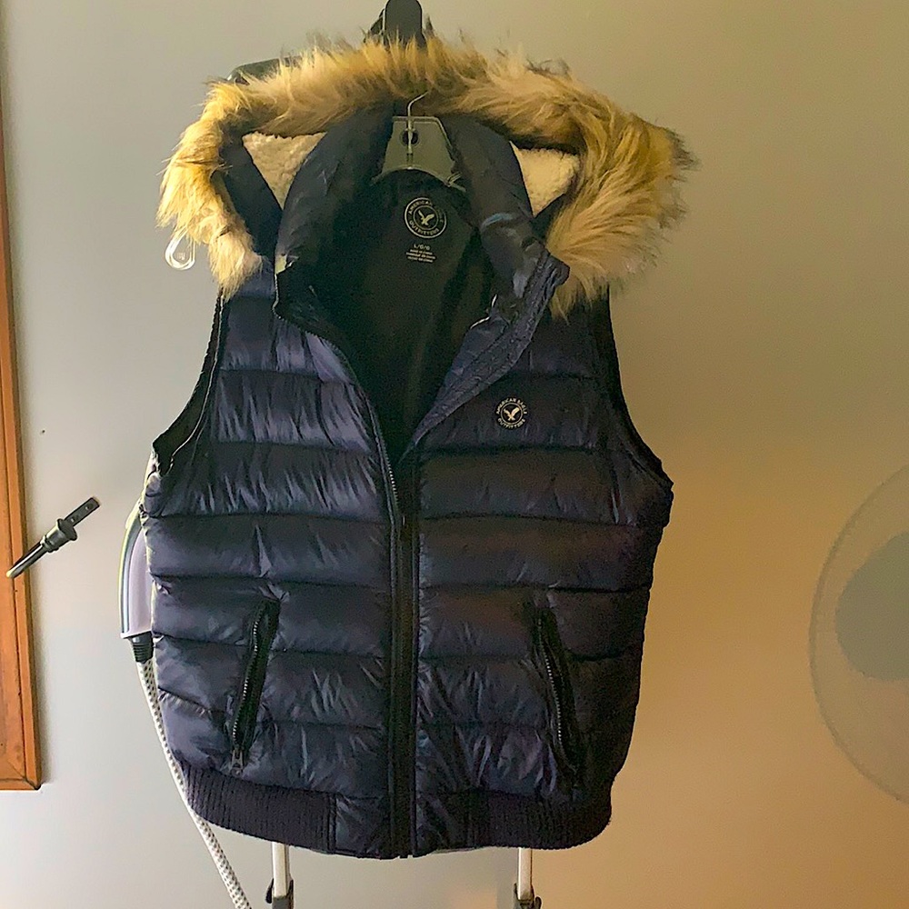 American Eagle faux fur puffer vest